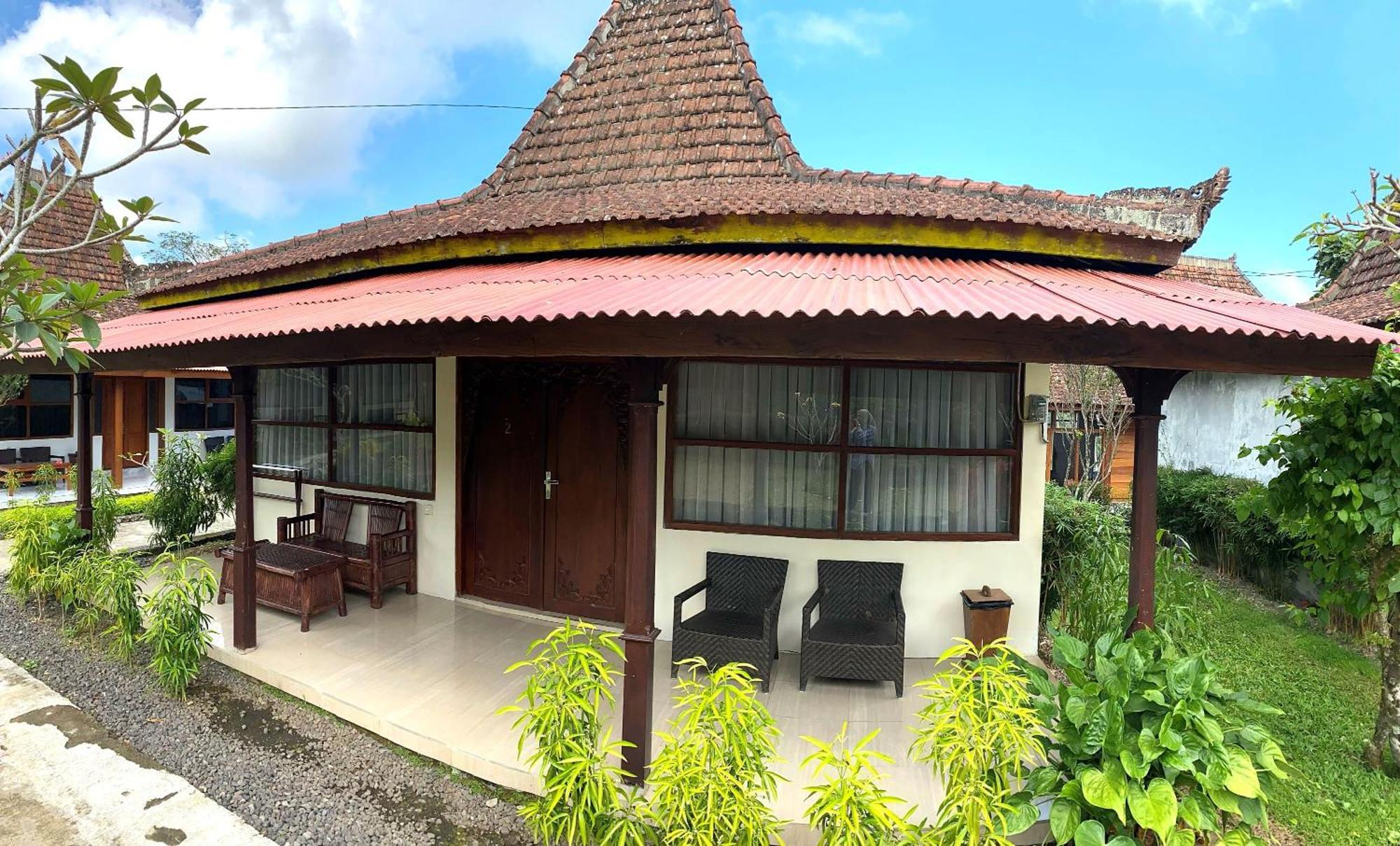Kampoeng Joglo Ijen Villa