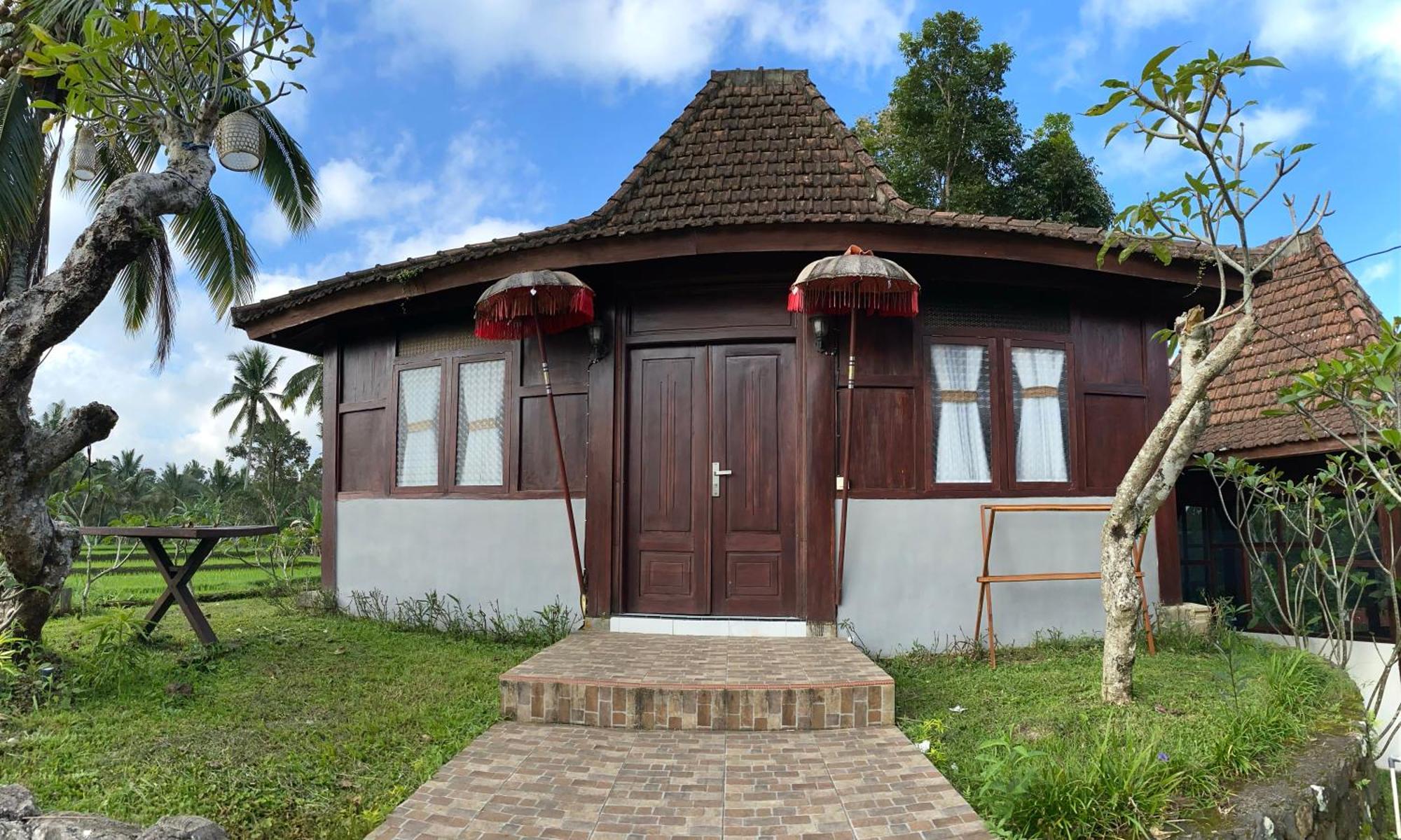 Kampoeng Joglo Ijen Villa *